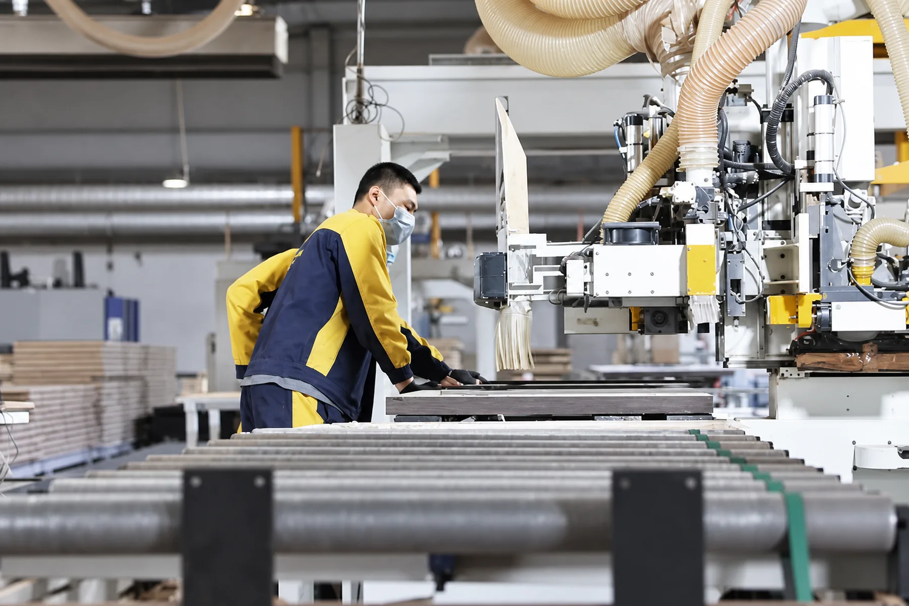 SNEJ production workshop and woodworking equipment