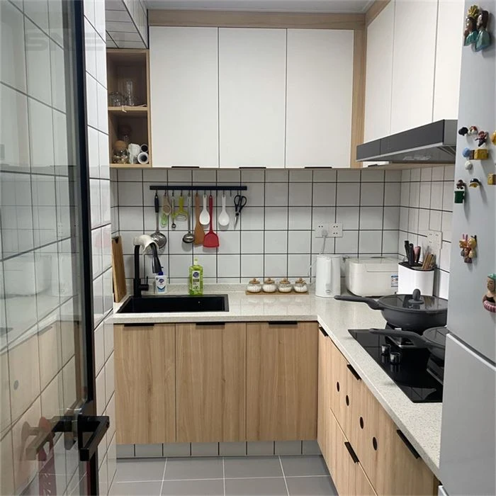 Kitchen cabinet layout showing wall cupboards, base storage and worktops - Modern Traditional Kitchen Cabinets by SNEJ, image 3