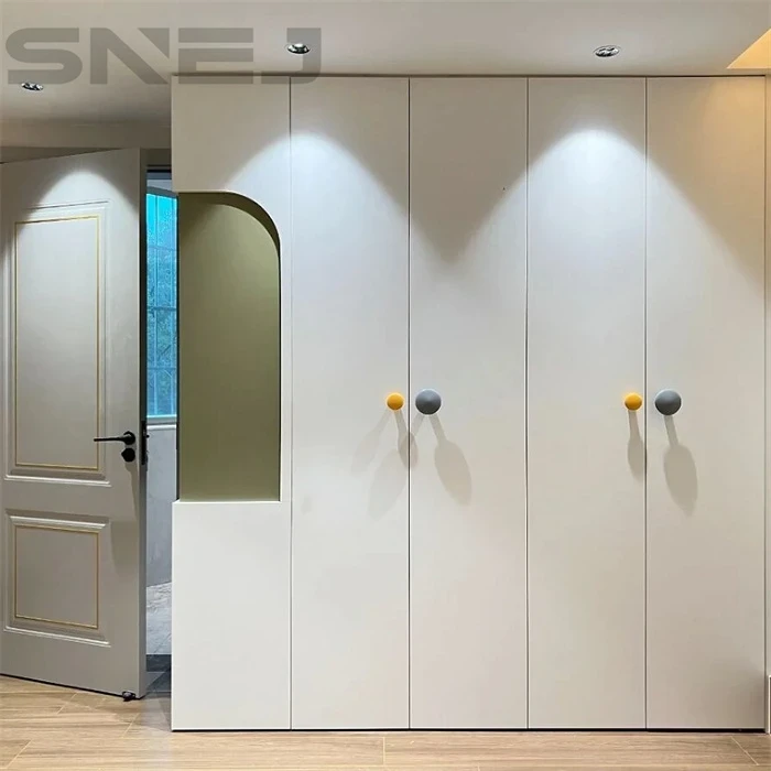 Full-height fitted wardrobe with aligned doors and slim handles - Cute Closet Doors by SNEJ, image 2