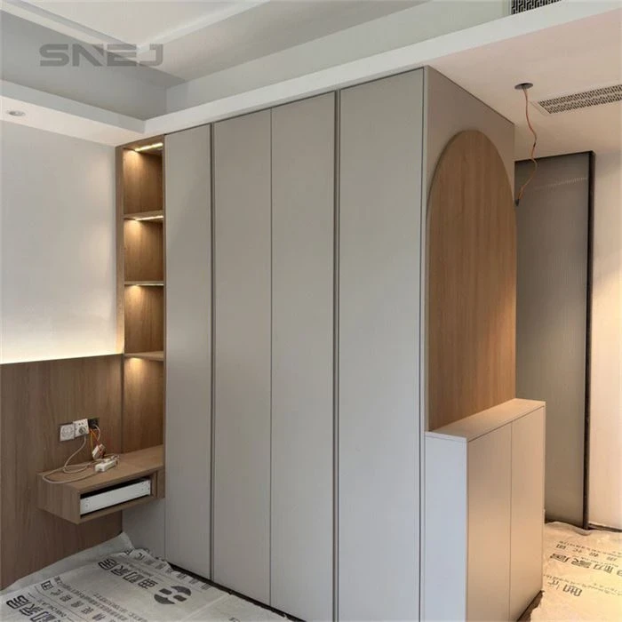 Fitted wardrobe combining closed cupboards with open storage - Open Room Closet by SNEJ, image 3